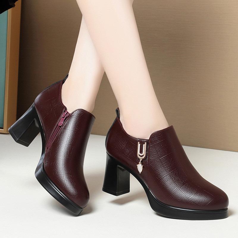 Damen-Pumps mit hohem Absatz, wasserdicht, mit weicher Sohle, dickem Absatz und mitteldicker Sohle, die die Füße nicht ermüden lassen, aus Samt und mittellangem Leder.