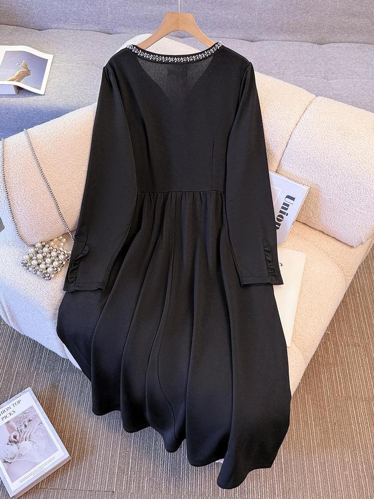 Autumn/Winter Plus Size Women's Mid-Length Dress: Stylish & Age-Reducing Design for 130-350 Jin