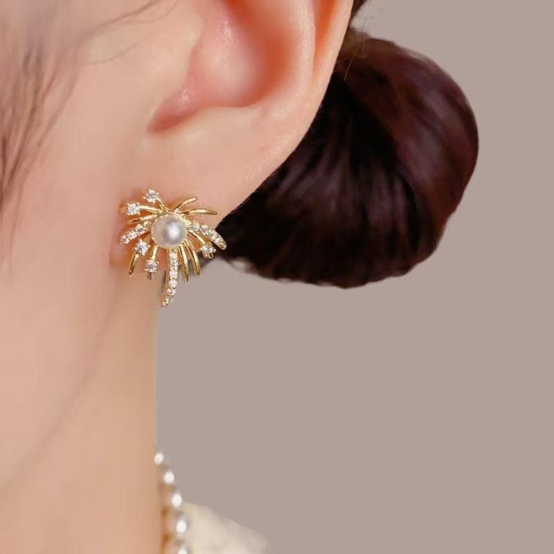 Korean Elegant Firework Pearl Stud Earrings - Exquisite Rhinestone Luxury Fashion Accessories for Women