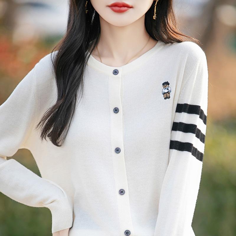 

Женский легкий кардиган из 50% шерсти и 50% шелка Mulberry — универсальный трикотаж на все 4 сезона для комфорта и стиля в любое время года L белый