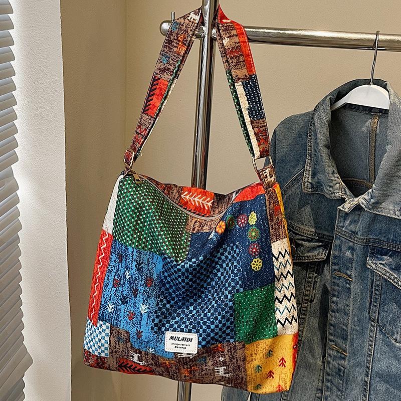 Neue ethnische Patchwork-Tote-Bag mit großem Fassungsvermögen, literarischer und lässiger Stil, leicht und vielseitig, lässige Umhängetasche für Damen