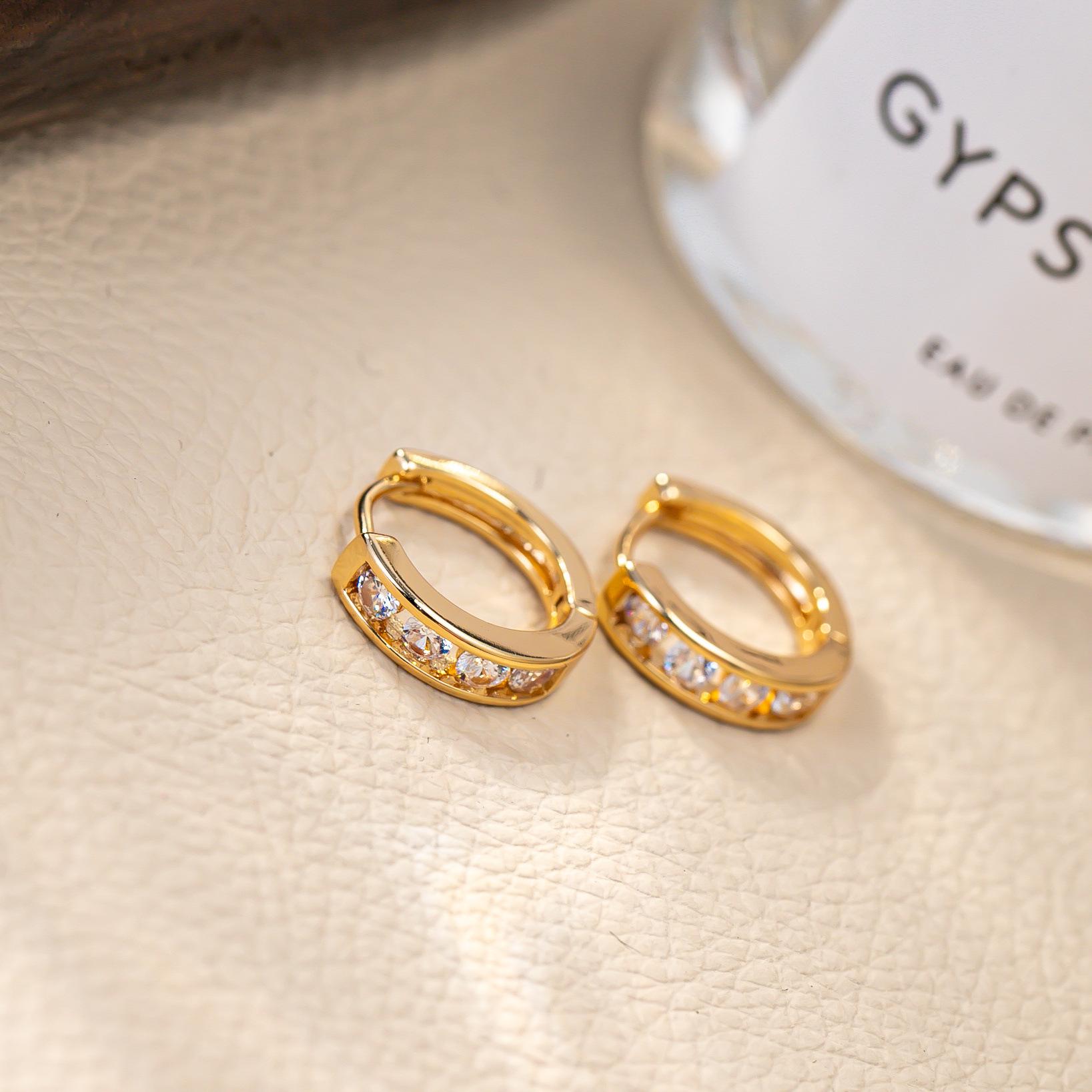 European and American Rhinestone Stud Earrings for Women - Korean Style Versatile Fashion Accessories
