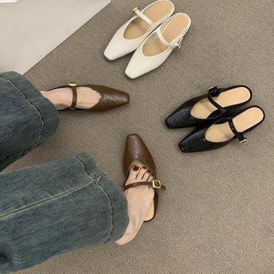 Retro vielseitige Ein-Wort-Schnalle mit Taschenkopf und halben Pantoffeln für Damen, die faule Leute mit flachen Schuhen und leeren einzelnen Schuhen tragen.