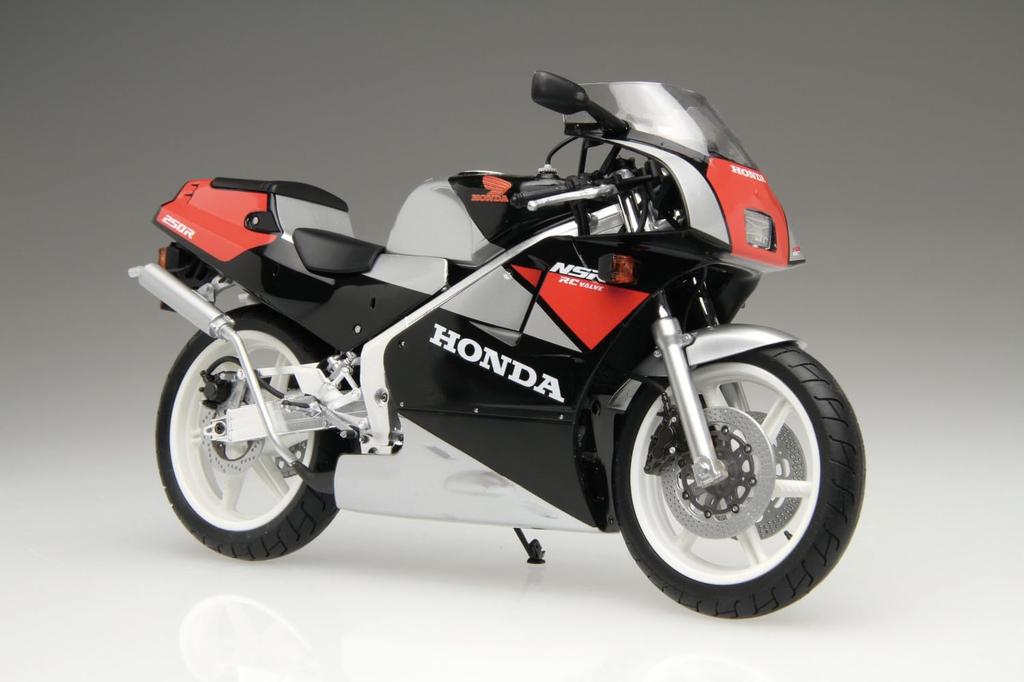 Aoshima Bunka Kyozai Scale The Bike Series 9 Honda MC18 NSR250R Plastic Model (AOSHIMA) 1/12 No. '89