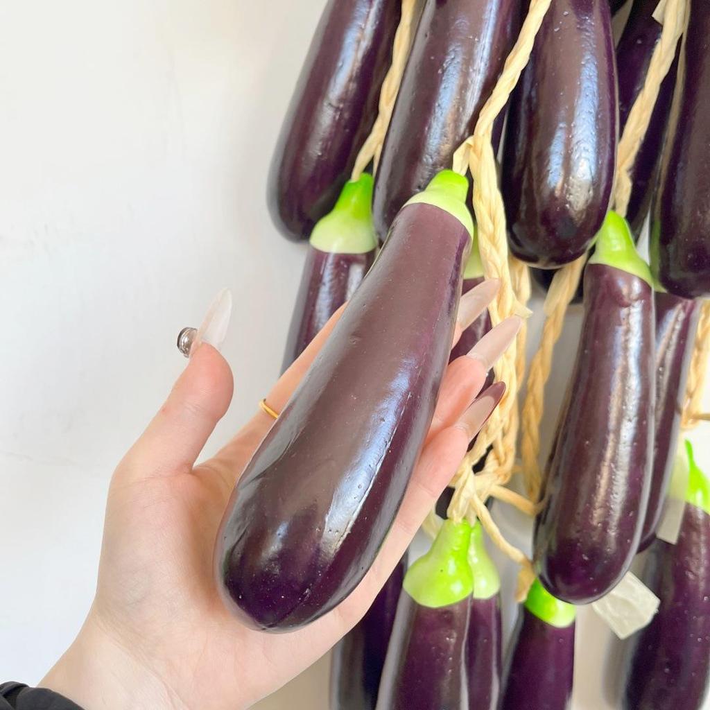 Realistic Hanging Vegetable String: Chili, Potato, Corn, Garlic, Peanut Props for Yard or Restaurant Decor