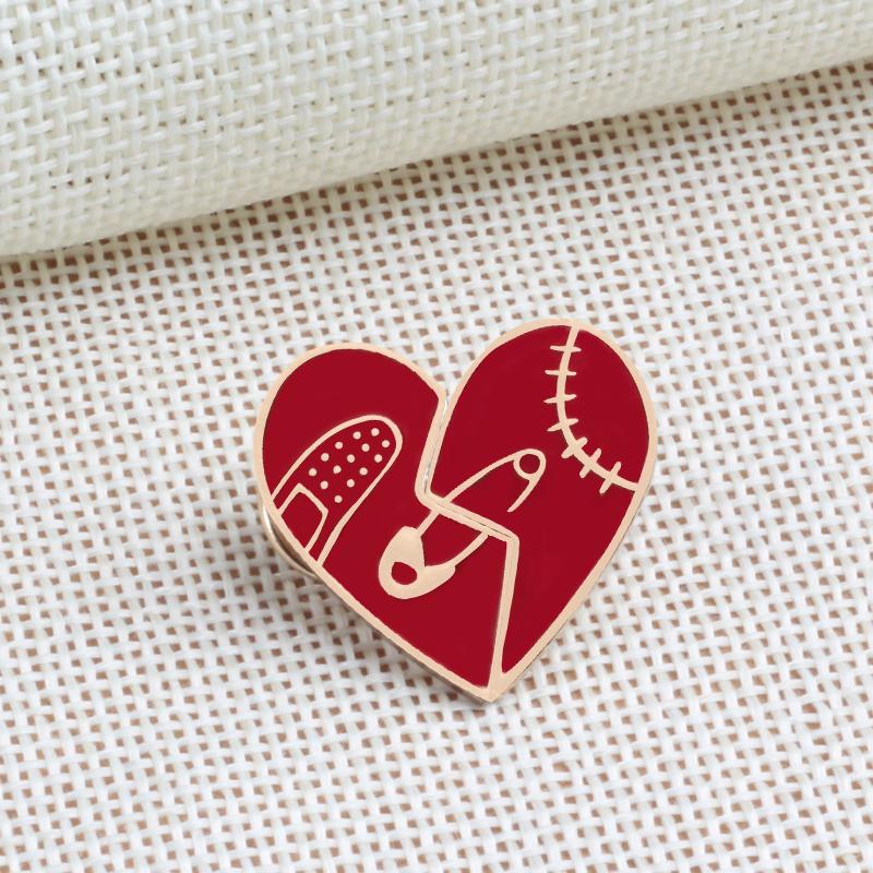 2Pcs/Set Broken Red Heart Brooches Cartoon Enamel Pins Metal Custom Button Denim Jackets Badges Jewelry For Couple Friends Gift