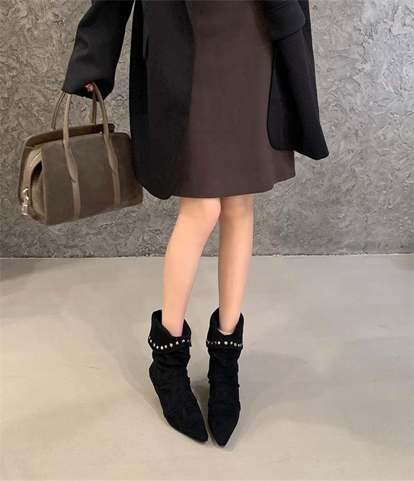 European and American fashion rivet pleated piled boots women's 2025 new suede small square head thin heel thin temperament short boots