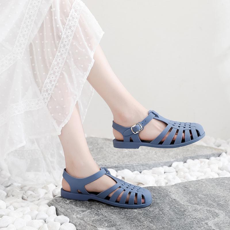 Fashion New Summer Jelly Shoes Woman Leisure Flat Sandals Soft PVC Close Toe Cut-out Girls Student Daily Walking Flats Beach Sandalias