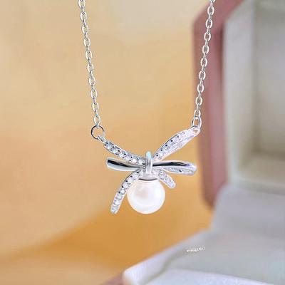 Sweet Bowknot Pearl Necklace for Women's Light Luxury and High Grade Feeling, Small Crowd Collar Chain Necklace Ornament