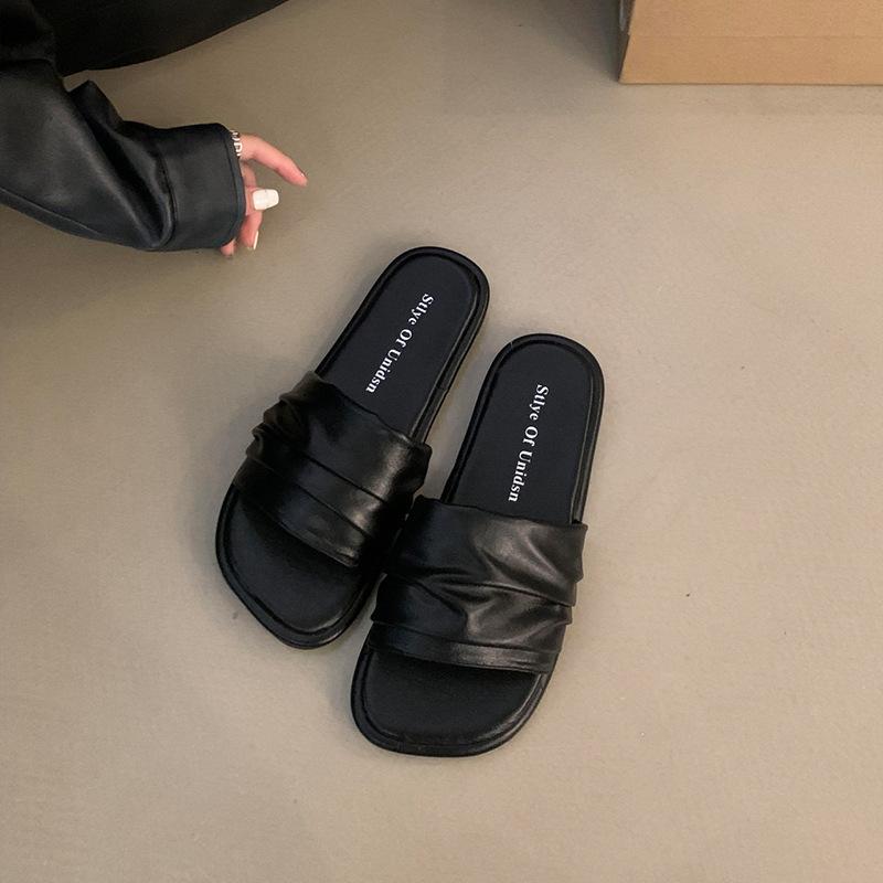 Silver flat-soled one-word drag shoes women's shoes wear new summer soft-soled beach sandals