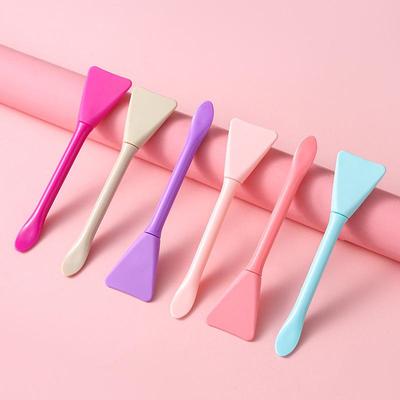 Pinceau à Masque Double Face en Silicone avec Spatule pour Masques à l'Argile et Application d'Acides de Fruits en Forme d'Éventail