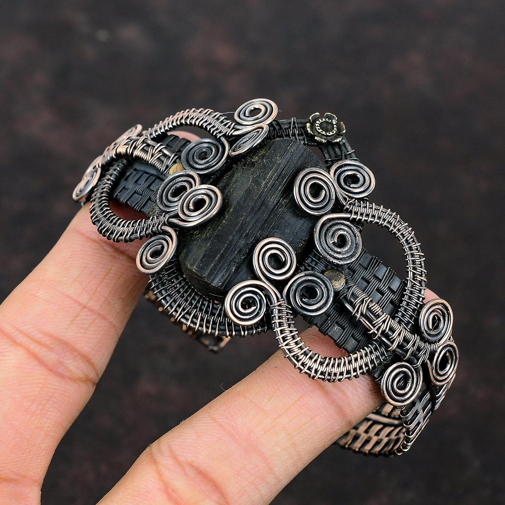 Brățară Manșetă Brută Turmalină Neagră Înfășurată cu Sârmă de Cupru Brățară Reglabilă Brățară Handmade Bijuterii din Cupru Cadou Pentru Mamă