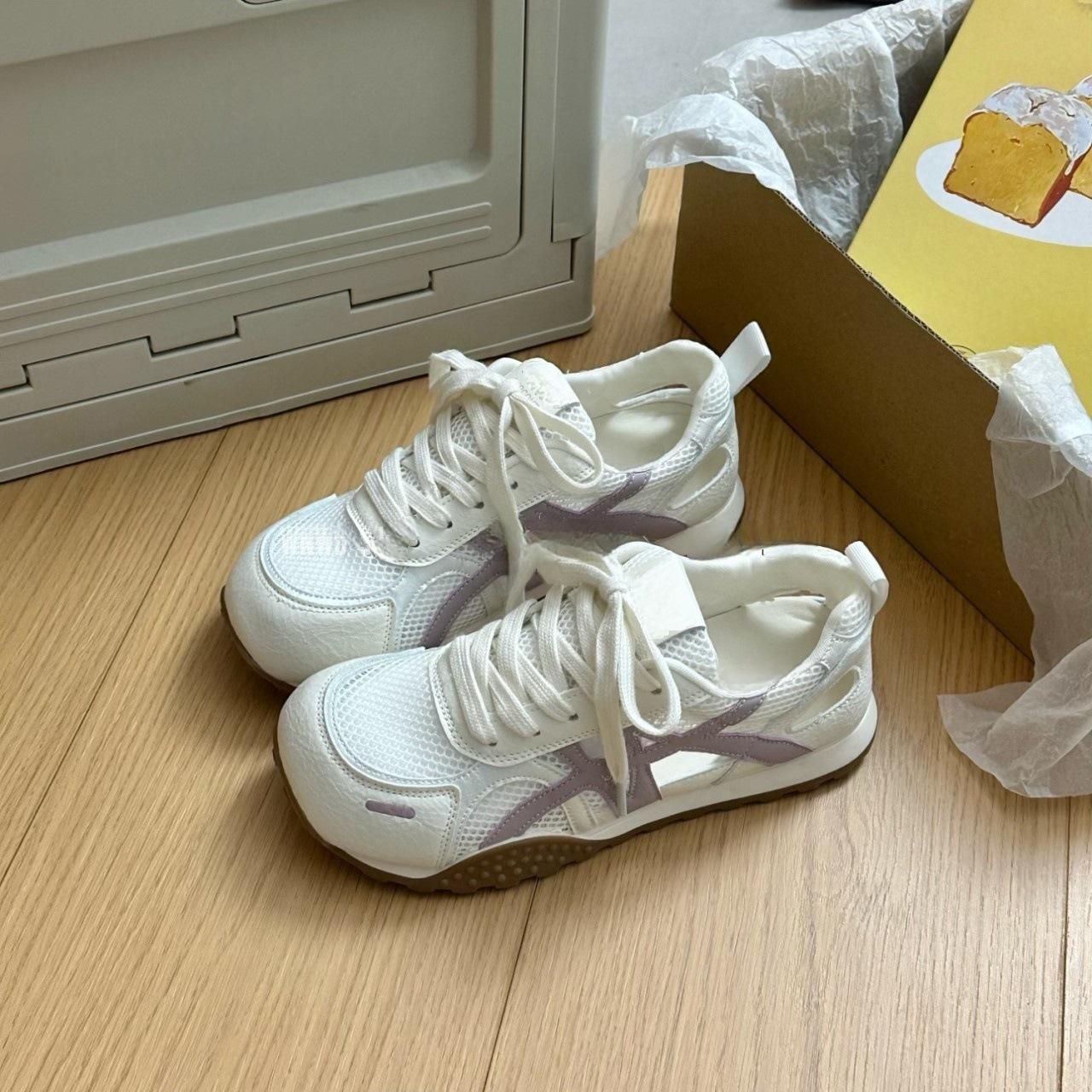 

Thick-soled color matching hollow breathable German training shoes women s 2025 new fashionable versatile comfortable feet small casual Forrest Gump 40 фиолетовый