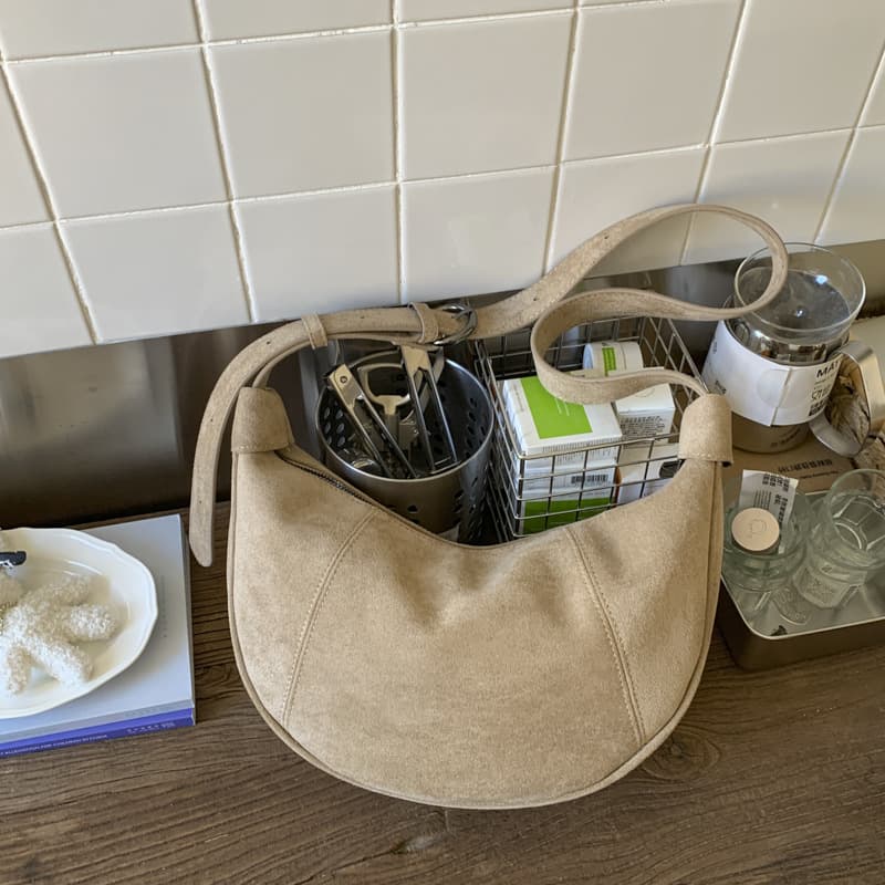 Vielseitige Damen-Umhängetasche mit einer Schulter Runder Retro-Beutel