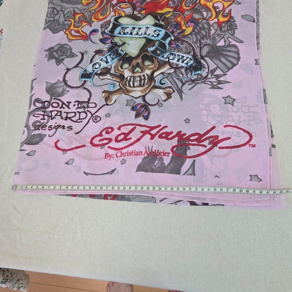 Used Ed Hardy Large Stole Skull Heart Pink