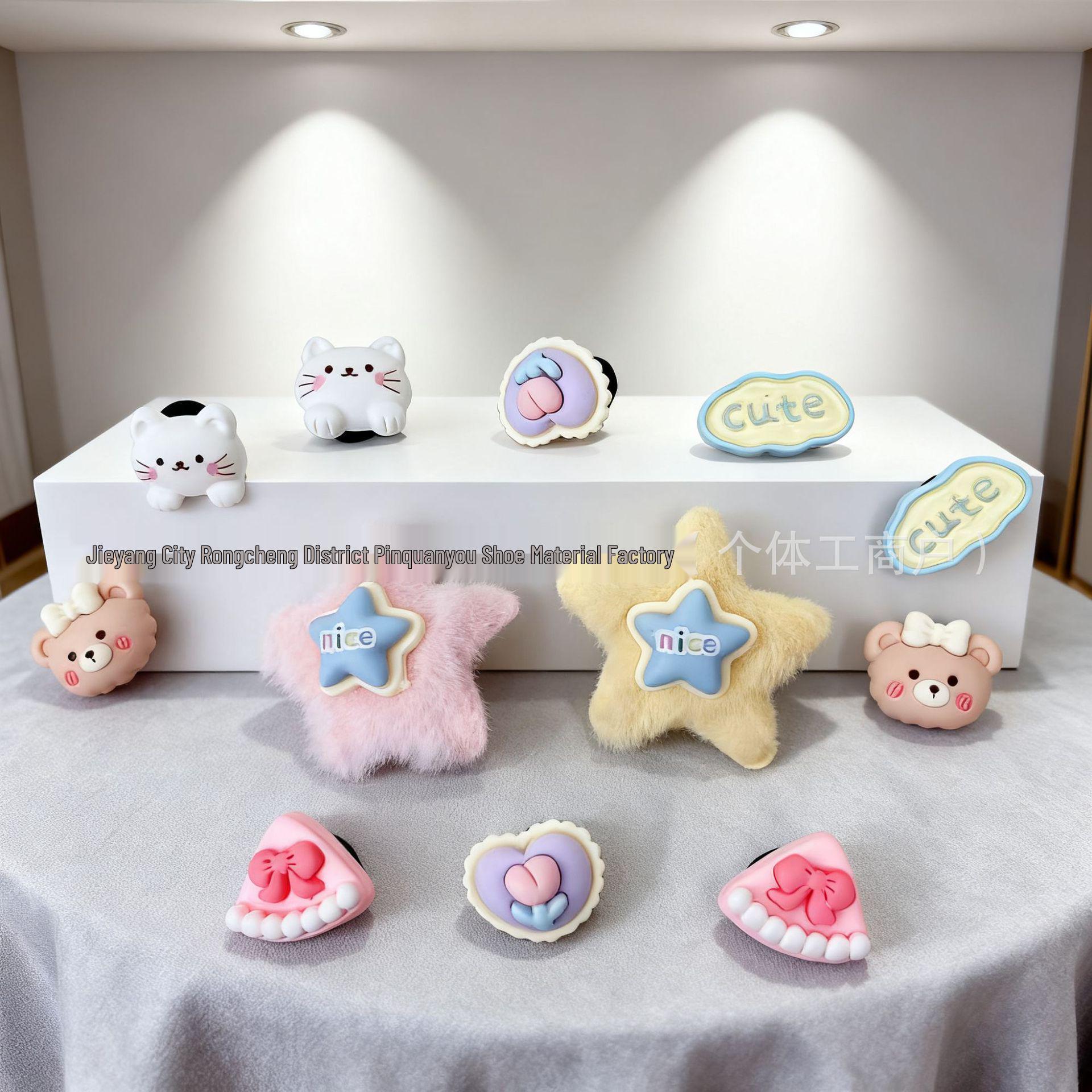 

DIY Clog Shoe Cartoon Star Set: Cute Plush Shoe Decoration & Removable Buckles