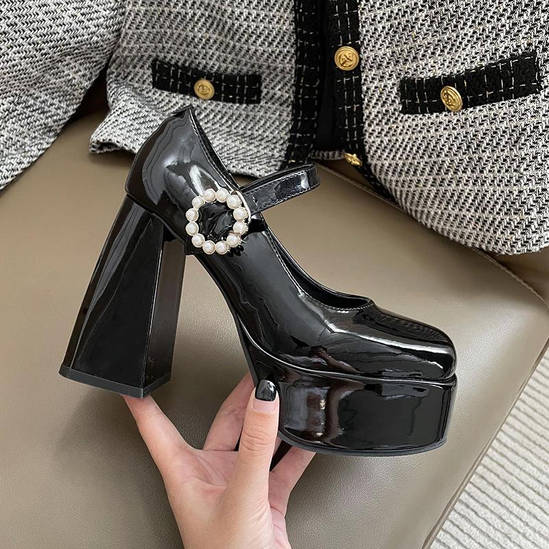 

Туфли женские кожаные на высоком каблуке в стиле ретро 2025 года, универсальные туфли Мэри Джейн с неглубоким горлом и круглым носком 39 чёрный