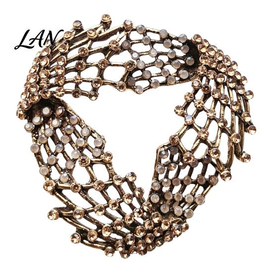 Hollow Loop Brooch Rhinestone Twisting Brooch, Decorative Lapel Pin Clip for Men Women, Sweater Cardigan Coat Suit Jewelry Accessories