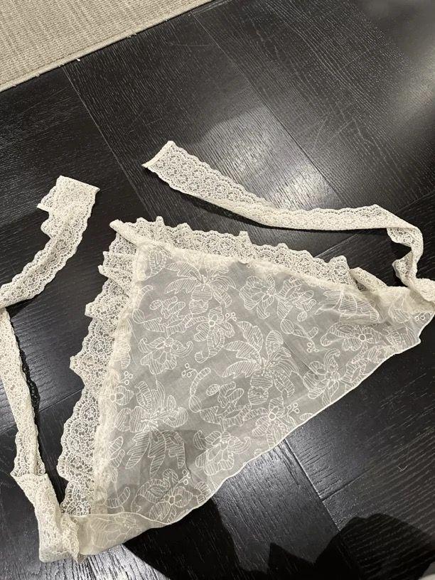 Spring Boudoir Style Korean Lace Trim Triangle Scarf Midi Skirt with Butt Flap