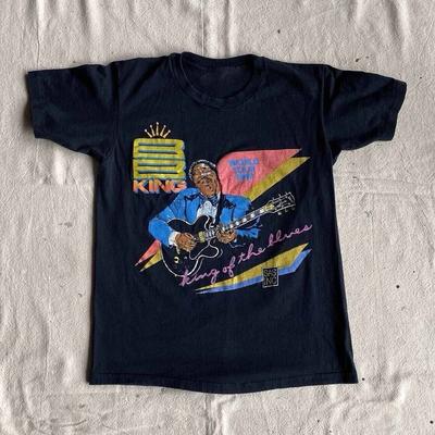 Na górę – T-shirty i koszulki