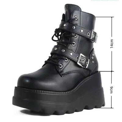 Scarpe Y2K con Zeppa e Tacco Super Alto da Donna Inverno 2025 Gothic Fondo Spesso Stivaletti Neri alla Caviglia Punk Metallo Borchie Fibbia Scarpe