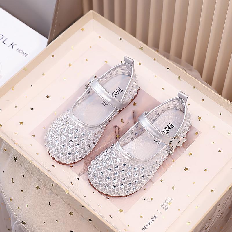 

Spring and Summer New Fashion Rhinestone Shallow Mouth Girls Soft Sole Casual Leather Shoes 26 срібний