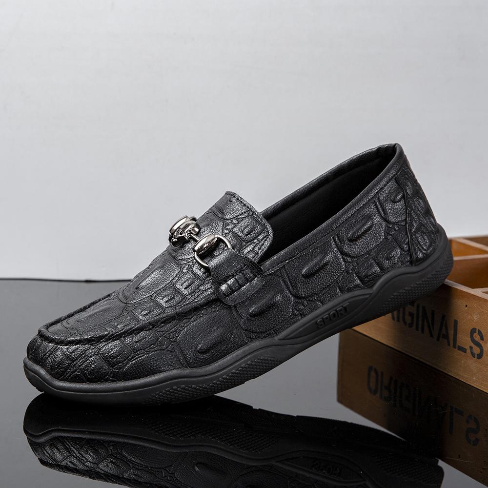 

In spring and summer, when young people with crocodile pattern pedal and foot cover, trendy men s shoes, casual shoes and men s leather shoes 39