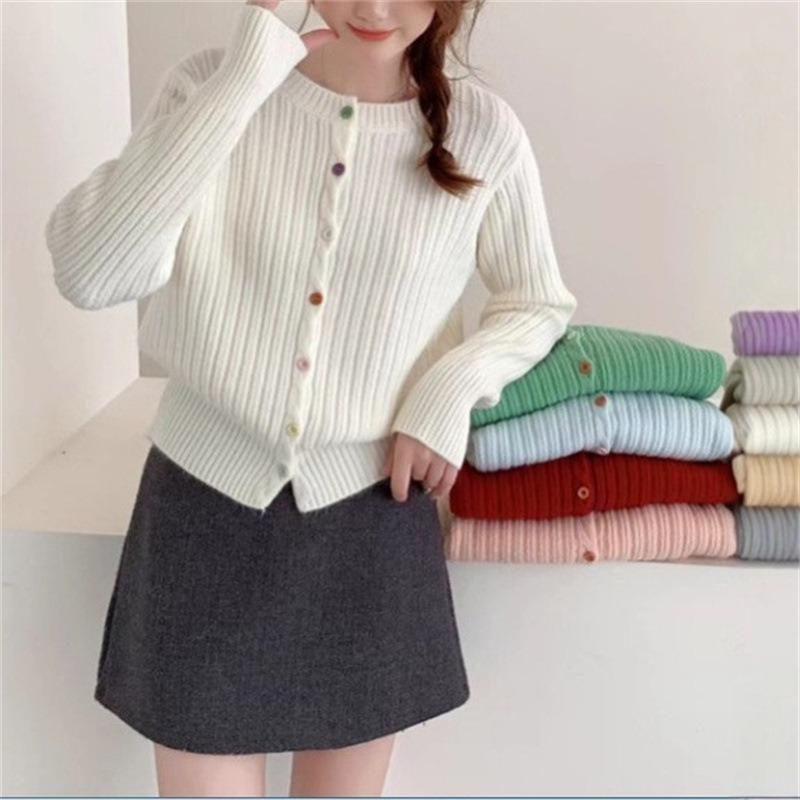 

Модный полосатый вязаный кардиган Женская короткая куртка Простой свитер с круглым вырезом Мягкий восковой удобный верх Шик average size