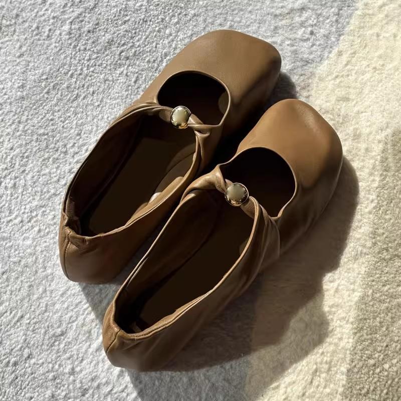 

Sheepskin version! Retro pleated shallow mouth square head single shoes for women with soft bottom flat bottom Mary Jane shoes for women 40 коричневый