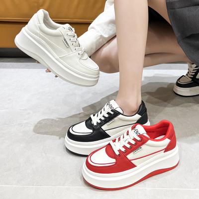 Sapatos Muffin de couro genuíno, sola grossa, pequenos, brancos, femininos, novos, primavera, todos os dias, estudantes, antiderrapantes, aumento, casual, sucção, filme, tênis