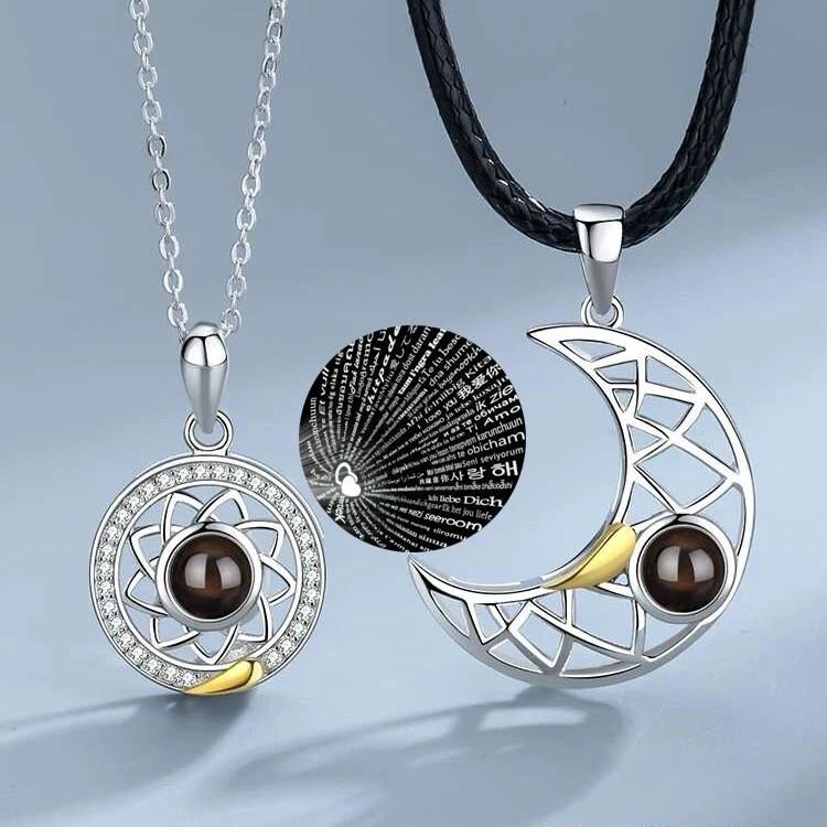 Sonnen Mond Herz Projektions Halsketten Set - Einzigartiges Anhänger Design für Paare