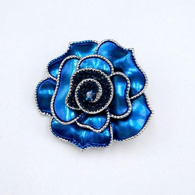Rhinestone Natural White Carved Butterfly Brooch Blue Flower Intellectual And Generous Neckline Pin Accessories