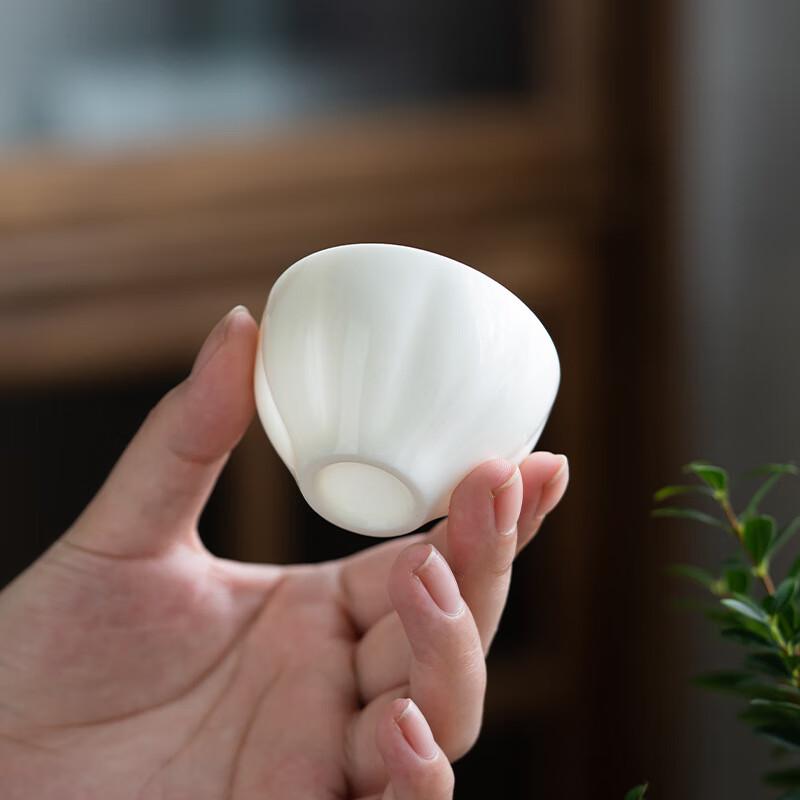 Zhinianhua Pure White Ceramic Tea Cup