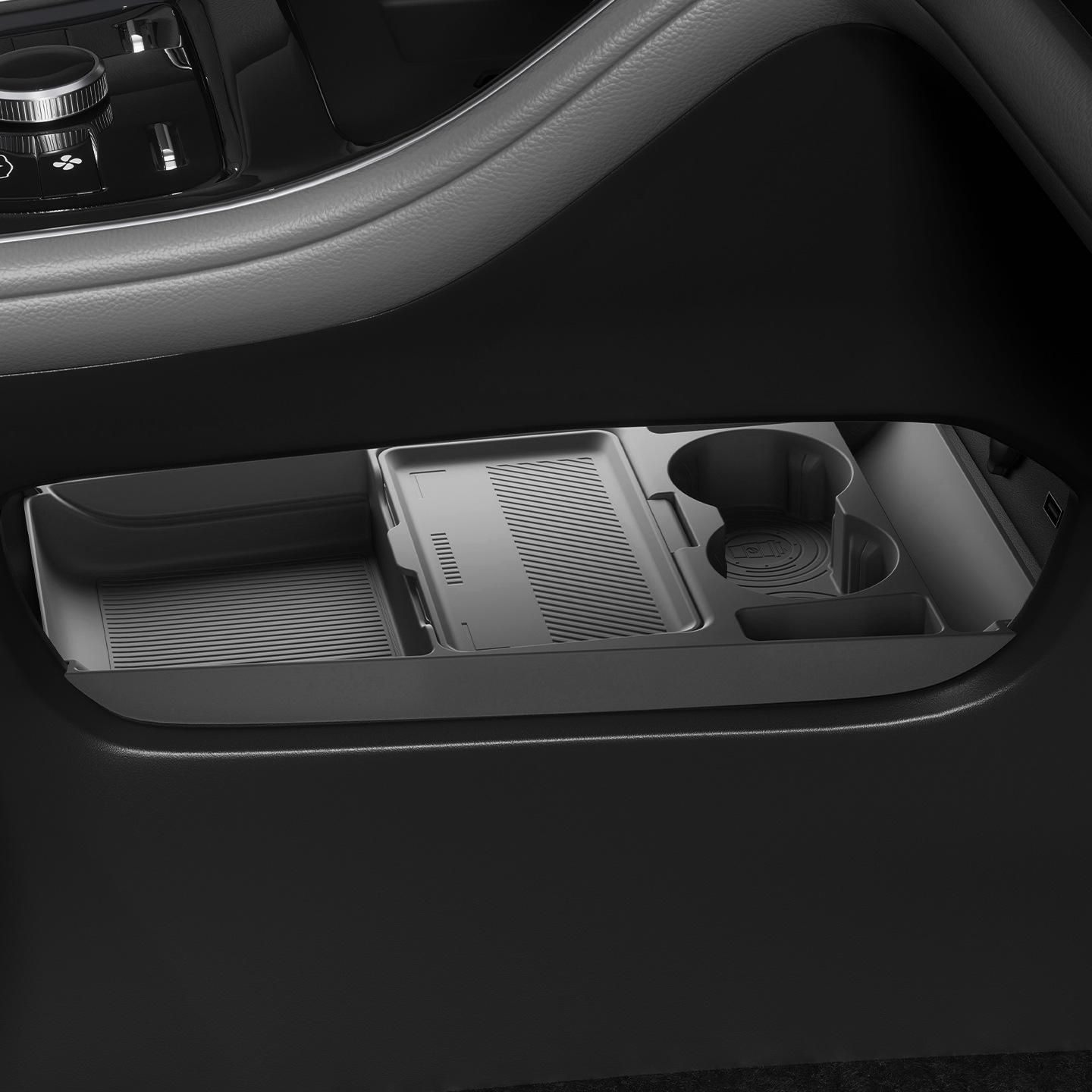 

Geely Galaxy Star 6 (2025) - Руководство по ящику для хранения в центральной консоли