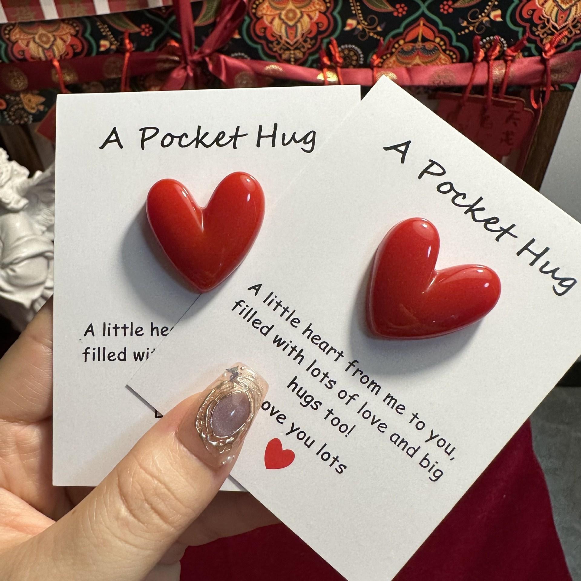 

10pcs Cute Pocket Hugs,Decorative Resin Hugs with Encouragement Cards -Gift for Family,Friends & Loved Ones on Special Occasions