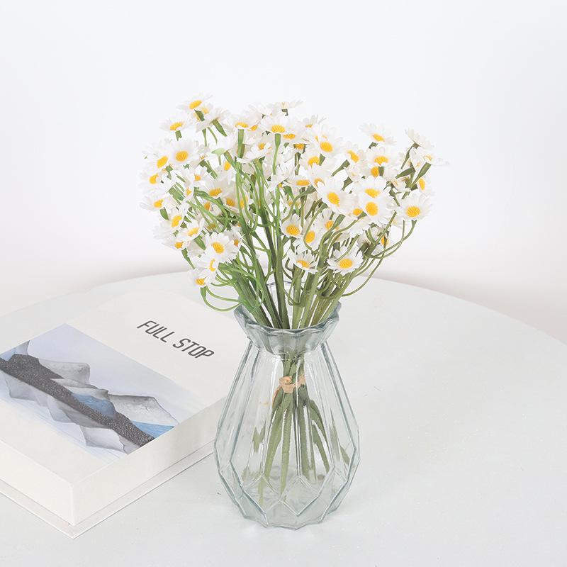 Ins Style Chamomile Daisy Silk Flowers, Artificial Bouquet with Vase for Living Room Table Decor,Home Decor Centerpiece Gift