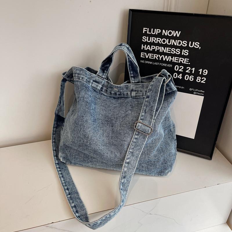 Large Capacity Denim Bag With Magnetic Closure For Casual Travel And Daily Use