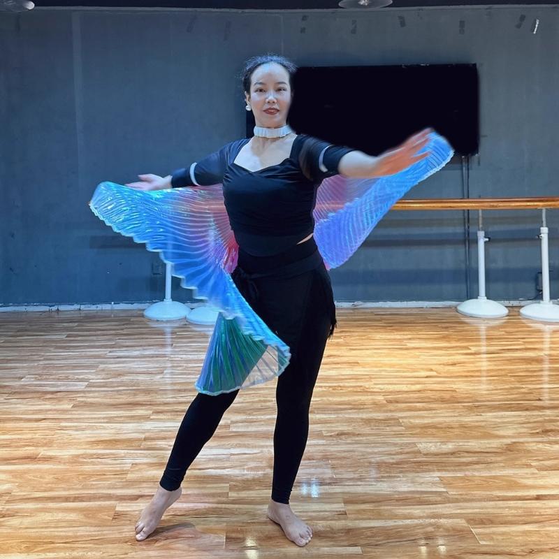 90cm Belly Dance Wing Dance Flags Dance Props Light Weight Adult Hand Hook Cloak For Stage Performances Outdoor Fitness