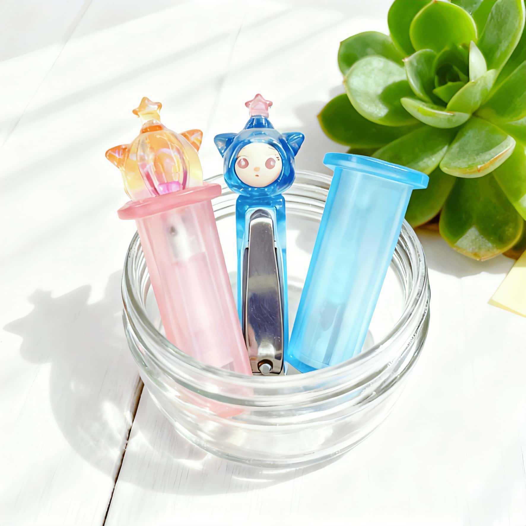Kids  Cartoon Nail Clippers: Portable, Girly, Cute, Anti-Splash Mini Clippers (Single Pack)