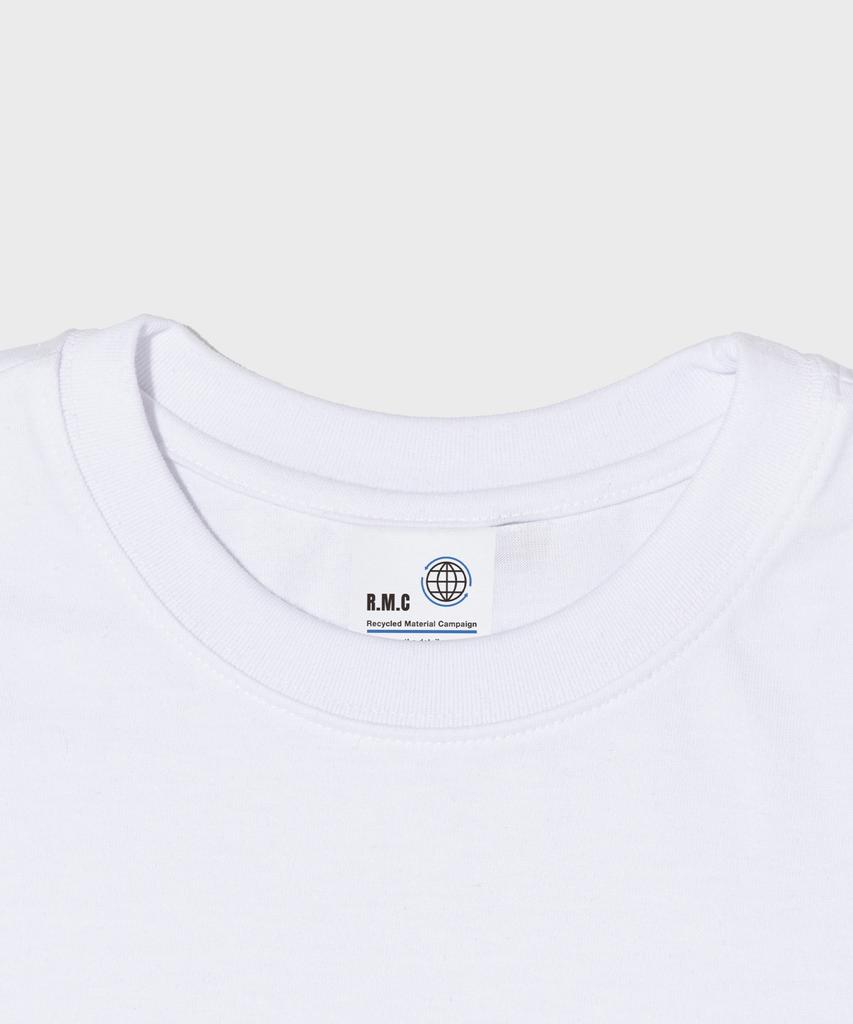 Wogseuaenko Anna Mountain Oversized Short Sleeve T-Shirt (White)