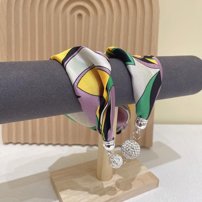 Vier Jahreszeiten Verfügbar Neuer Damen-Schal, Schal, Magnetverschluss, Schal, Halskette, Vielseitige Dekoration, Doppelte Verwendung, Mit Diamanten besetzt