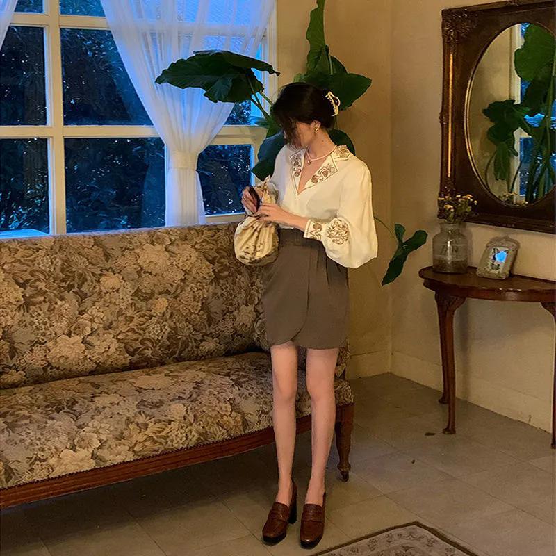 WTEMPO Spring Autumn Chic Retro Embroidered Elegant V-neck Shirt Long Lantern Sleeve Casual Versatile Tops for Women