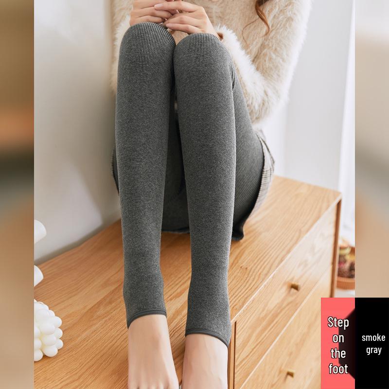 

Warm Dragon Claw Fur Tights: Plus Velvet, Cotton, 220g - Multi-Season Footed Base Layer Pants One Size (80-140 jin)
