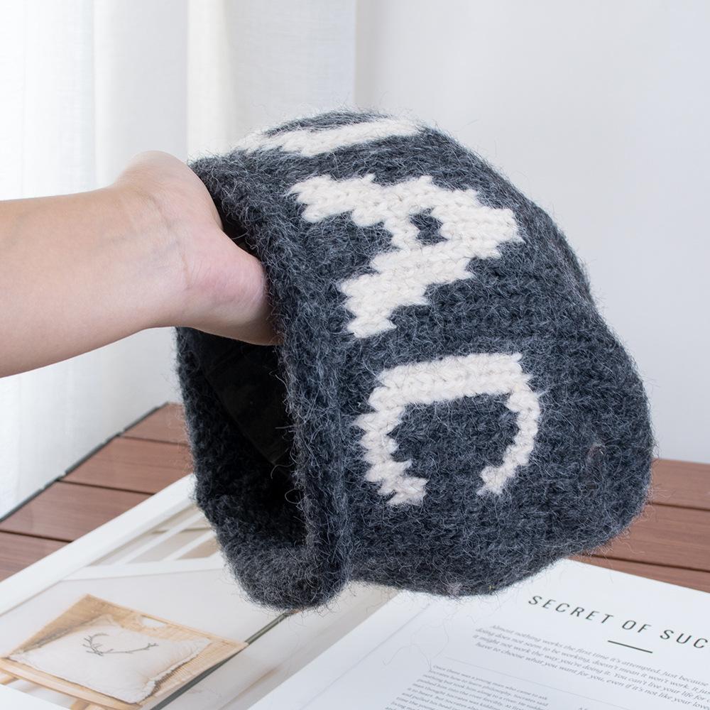 South Korea's new niche DAC letter crimped wool hat children's autumn and winter cold-proof and warm bag head cold hat