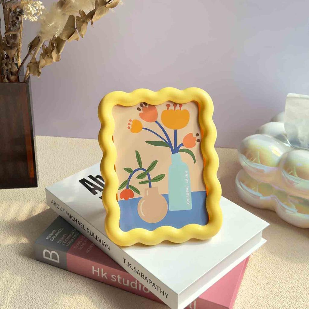 6 Inch Wavy Picture Frame | Nordic Aesthetic Squiggle Photo Holder for Desktop & Wall | Cute Colorful Funky Room & Home Decor