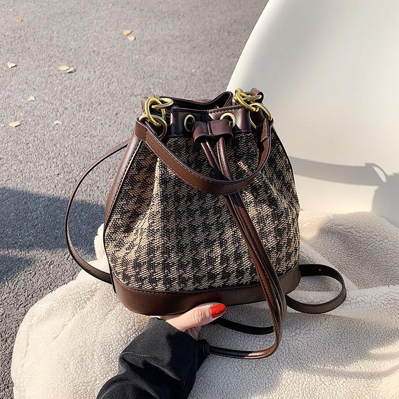 Leopard Print Bag Women's New Versatile Messenger Bag Casual Handbag