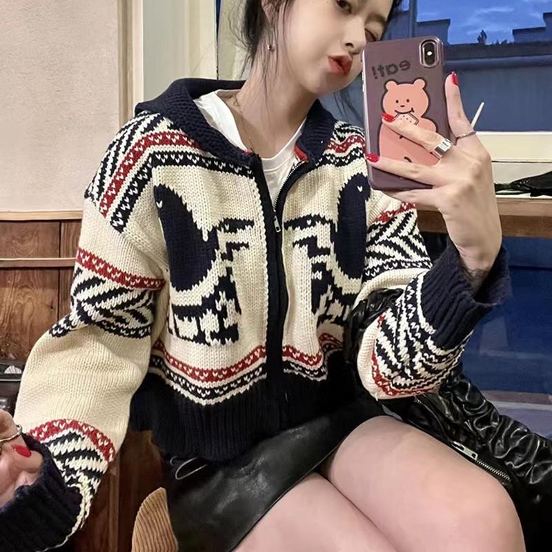 Korean version of the retro contrast color long-sleeved thick sweater, autumn and winter new lazy style short knitted cardigan jacket