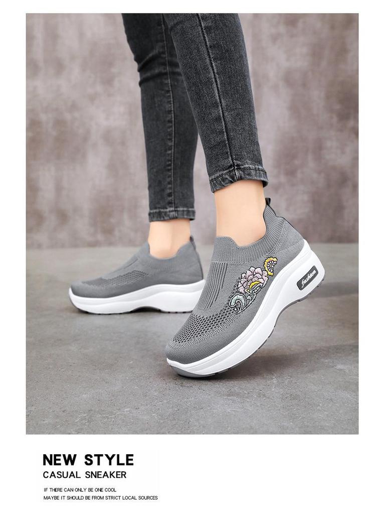 Women's Lightweight Platform Flyknit Sock Shoes: Breathable, Height-Boosting Casual Footwear for Spring
