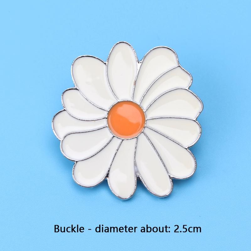 Daisy Flower Shoelace Buckle White Lightning Brooch Shoe Buckle Cute Lapel Button Enamel Pin for Girl Women Jewelry INS Gift 1pc