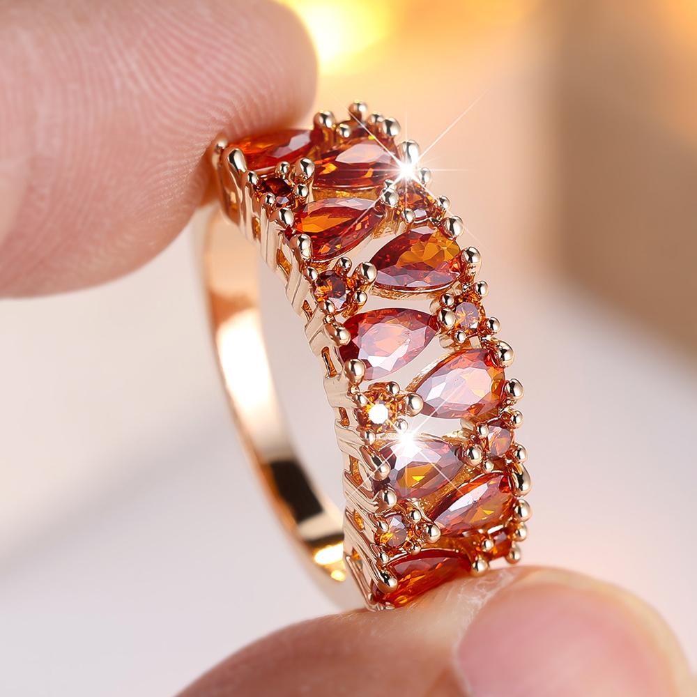 Wide Pear Cut Red Zircon Rings for Women Vintage Gold Color Engagement Ring Wedding Jewelry Anniversary Birthday Gifts